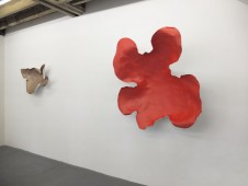 Détour rouge - PVC thermoformé et peinture, 150x140x30cm, 2013