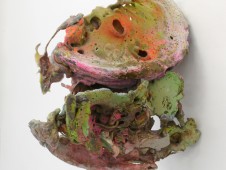 Fonds perdus - Plastique et pigments, 50x50x30cm, 2015